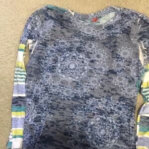 Gorgeous long sleeve tee! NO FLAWS!